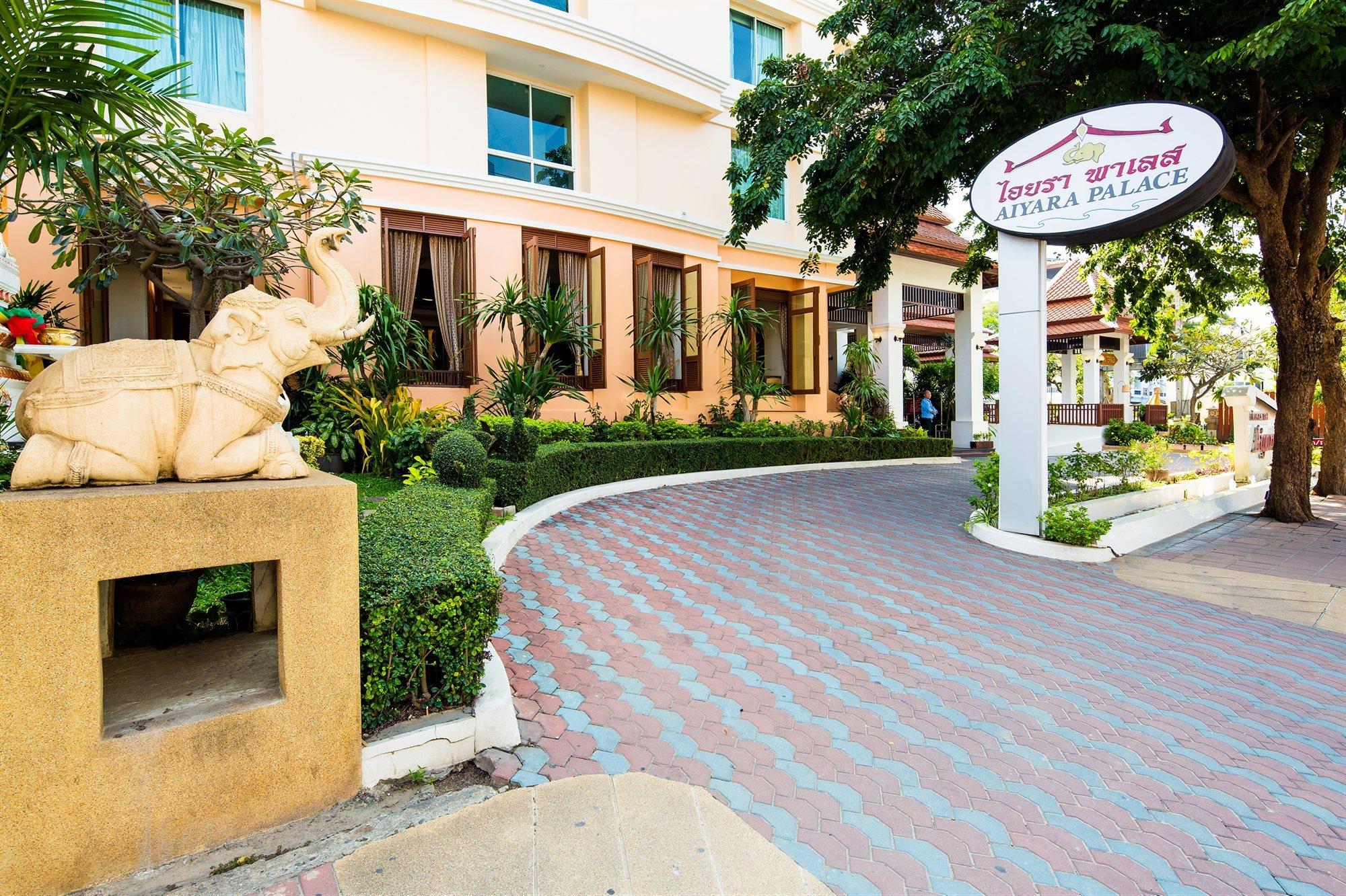 Hotel Aiyara Palace Pattaya Exterior foto